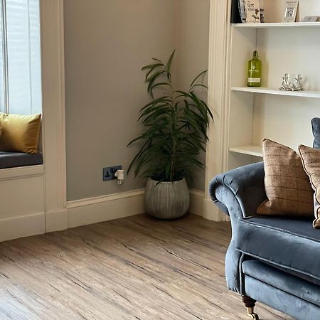 An Steisean With Office - Comet Apartments Helensburgh Bagian luar foto