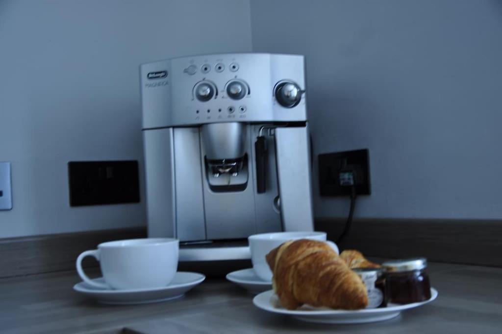 An Steisean With Office - Comet Apartments Helensburgh Bagian luar foto